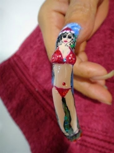 Uñas-decoradas-con-muy-mal-gusto15