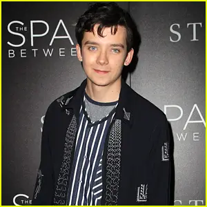 asa-butterfield-space-between-ankle-weights-nyc-premiere