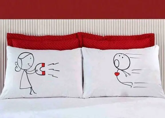 romantic-pillows
