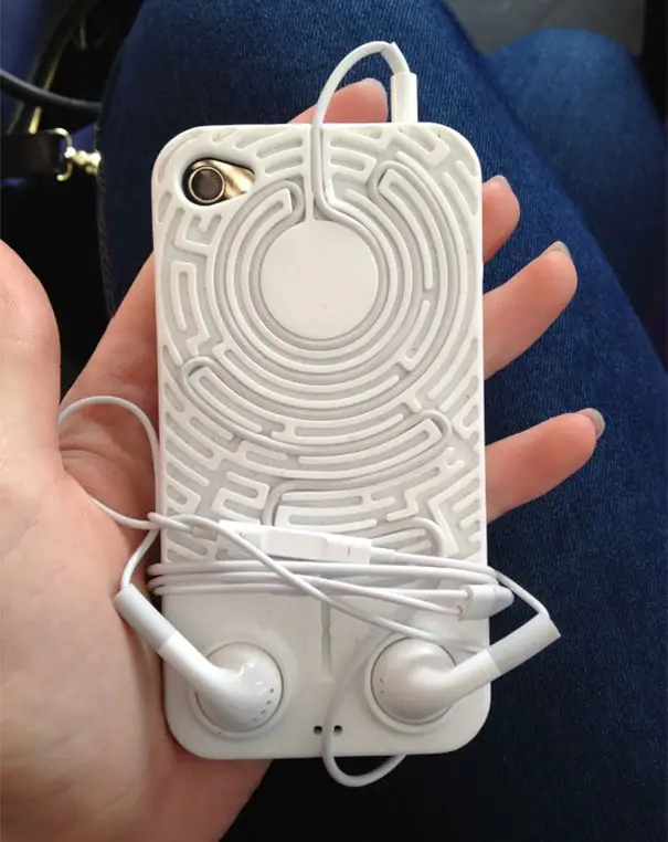 XX-Of-The-Most-Creative-Phone-Cases-Ever29__605