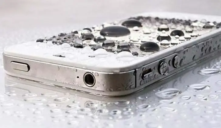 Fix-Water-Damage-iPhone-FSMdotCOM