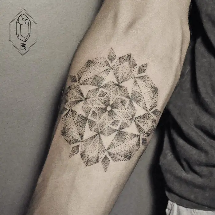 dotwork-line-geometric-tattoo-bicem-sinik-31