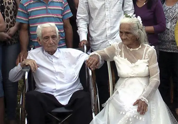 elderly-couple-wedding-photography-18__605
