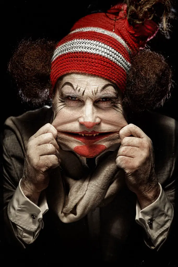 macabre-scary-clown-portraits-photography-clownville-eolo-perfido-99-3