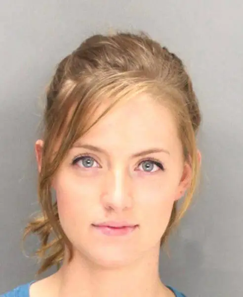 cute_girls_get_arrested_and_they_have_the_sexy_mugshots_to_prove_it_640_39