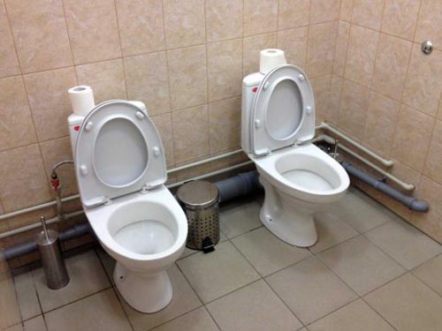 awkward-bathroom-olympics
