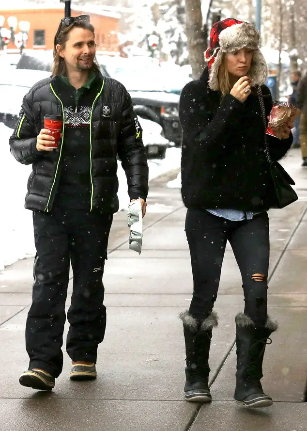 Kate Hudson and Matthew Bellamy keep it amicable for a shopping trip at Boogies