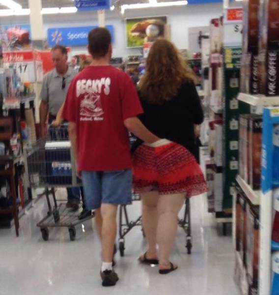 you_can_always_trust_walmart_to_bring_out_the_classier_side_of_people_640_26