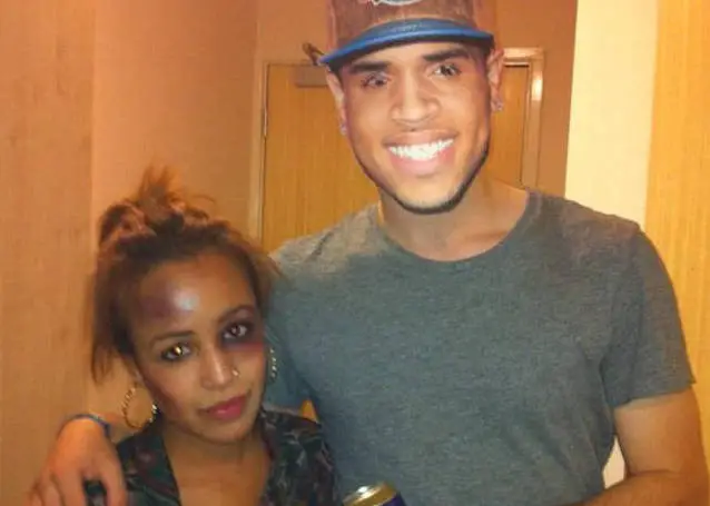 chris-brown-and-rihanna-costume-not-bad-32760-2
