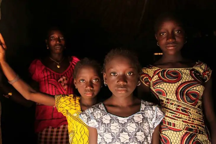 Gambia-prohíbe-la-mutilación-genital-femenina-6-730x487