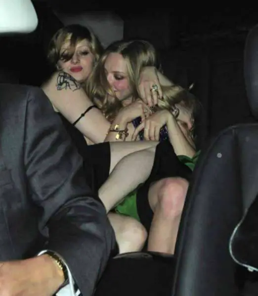 celebs_dont_want_you_to_see_these_photos_of_them_being_drunk_at_parties_640_10