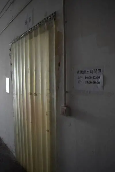 grim_dormitory_complex_where_chinese_workers_who_made_expensive_apple_products_lived_in_inhumane_conditions_640_02