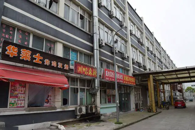 grim_dormitory_complex_where_chinese_workers_who_made_expensive_apple_products_lived_in_inhumane_conditions_640_21