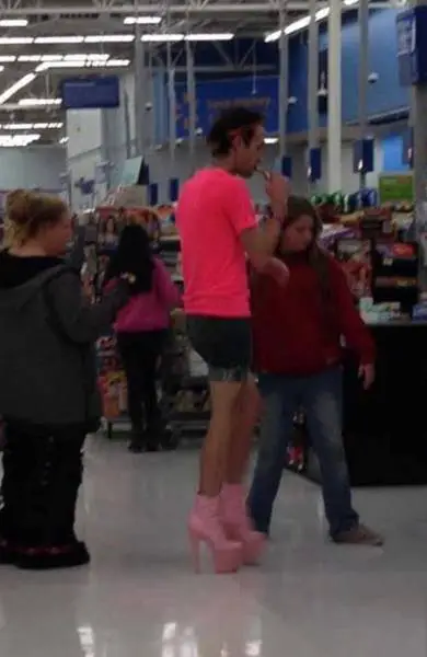 epic_clothing_fails_brought_to_you_by_people_of_walmart_640_32