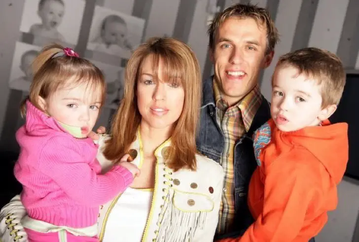 Phil-and-Julie-Neville-pictured-here-with-their-children-2