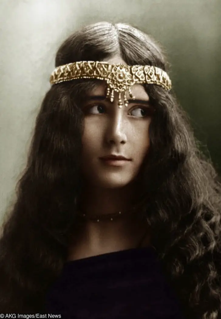 10 Fotografías de hace 100 años demuestran que la belleza de la mujer no necesita tantos cosméticos